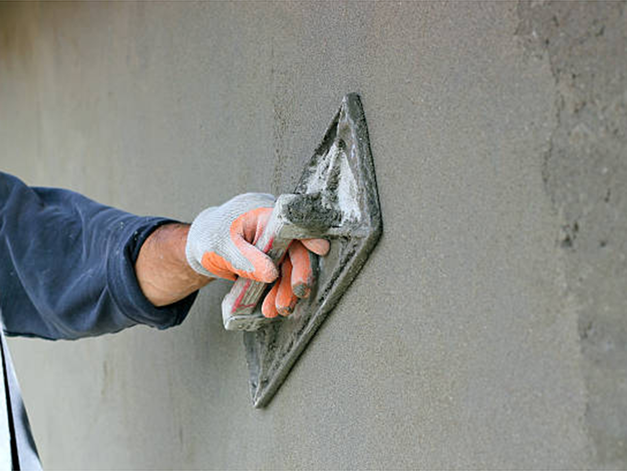 rendering hands-man-plasterer expertise